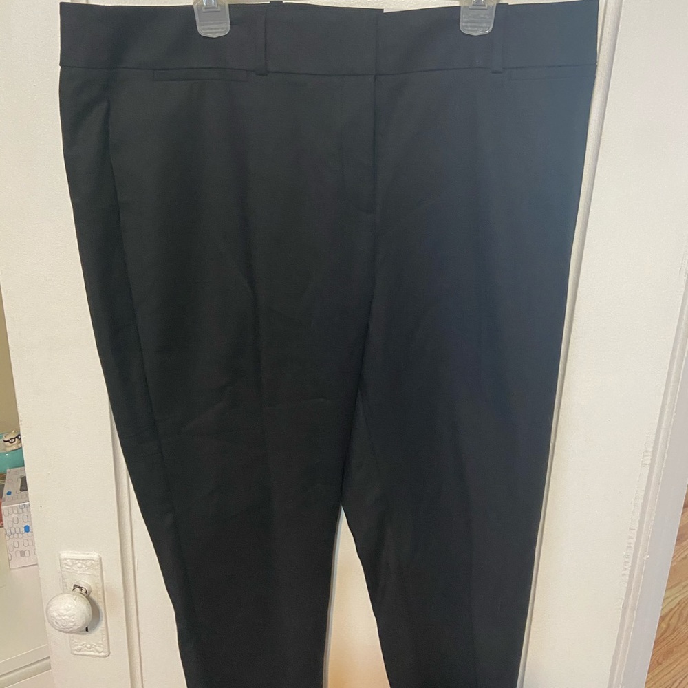 Loft Cropped Julie Black Pant